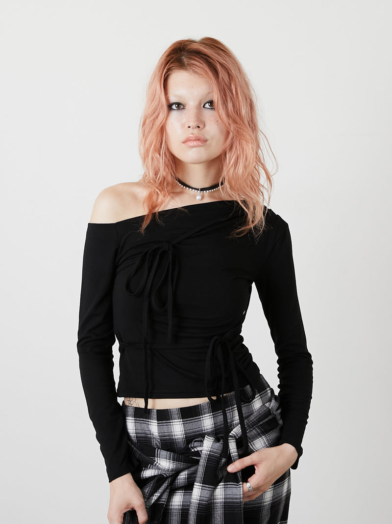 ONE SHOULDER RIBBON TOPS / BLACK