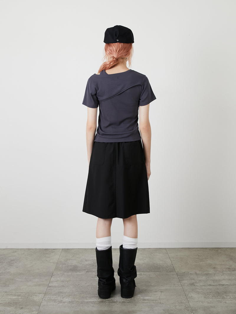 POCKET PLEATS SKIRT / BLACK