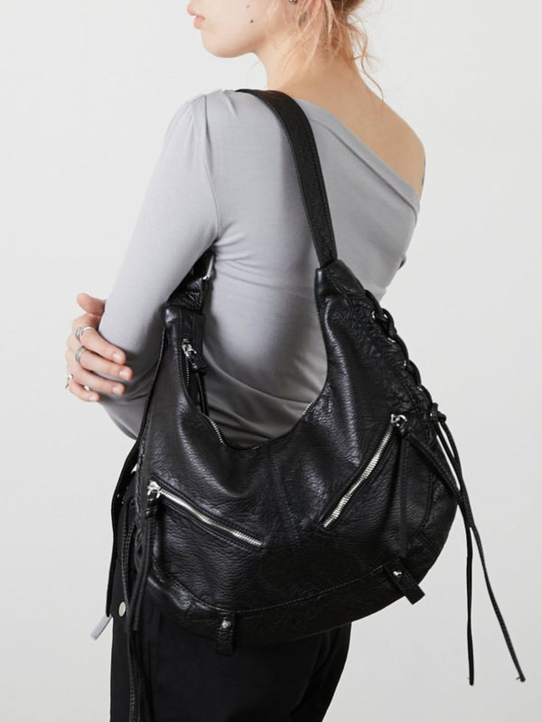 EYELET HAND BAG / BLACK