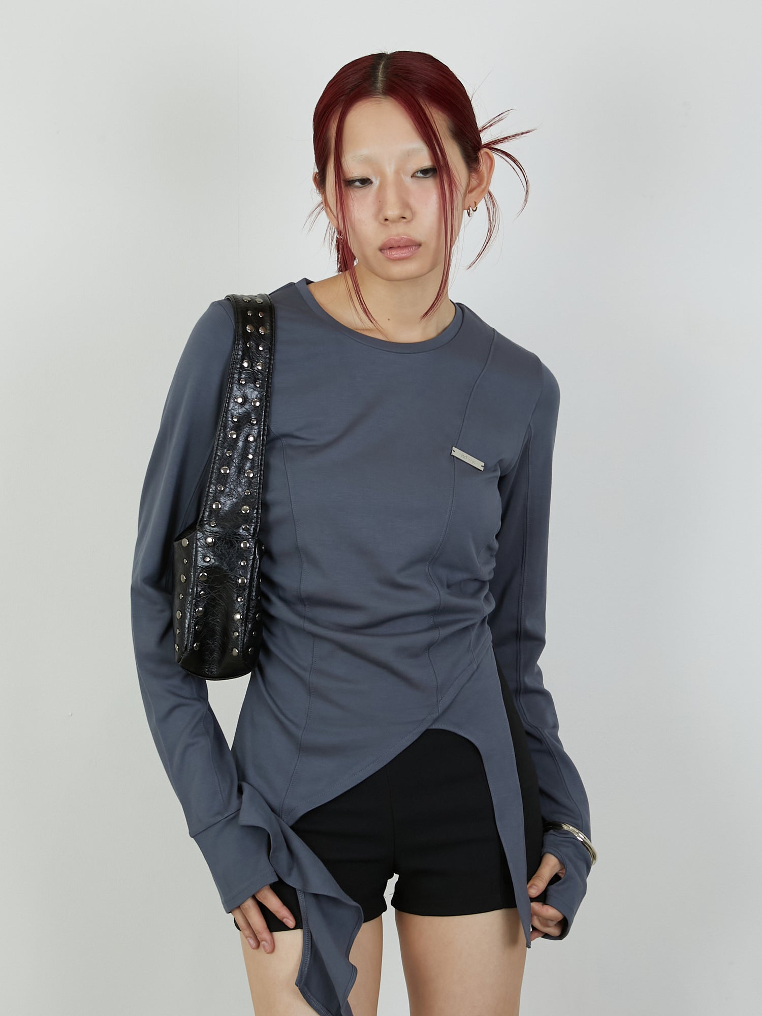 ASYMMETRY FRILL TOPS / CHARCOAL GRAY