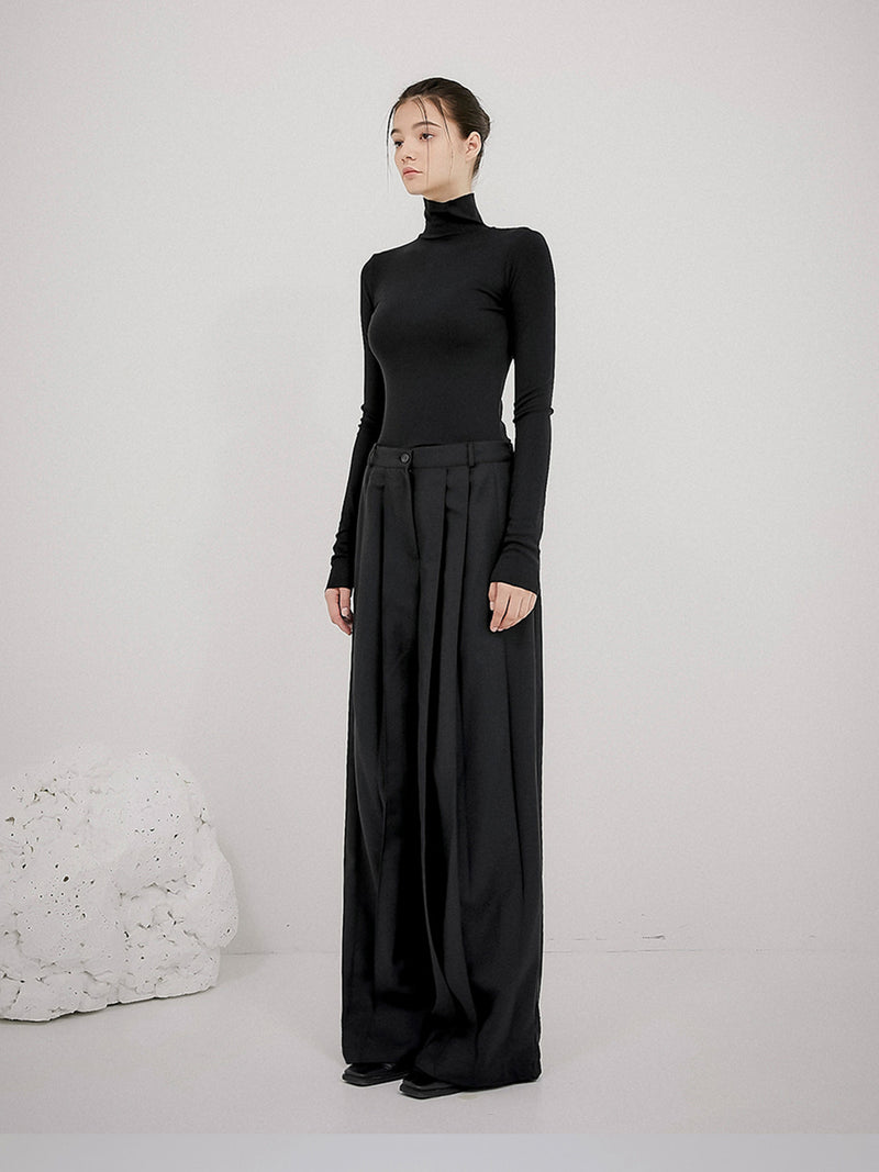 3.Pin-tuck Wide Pants