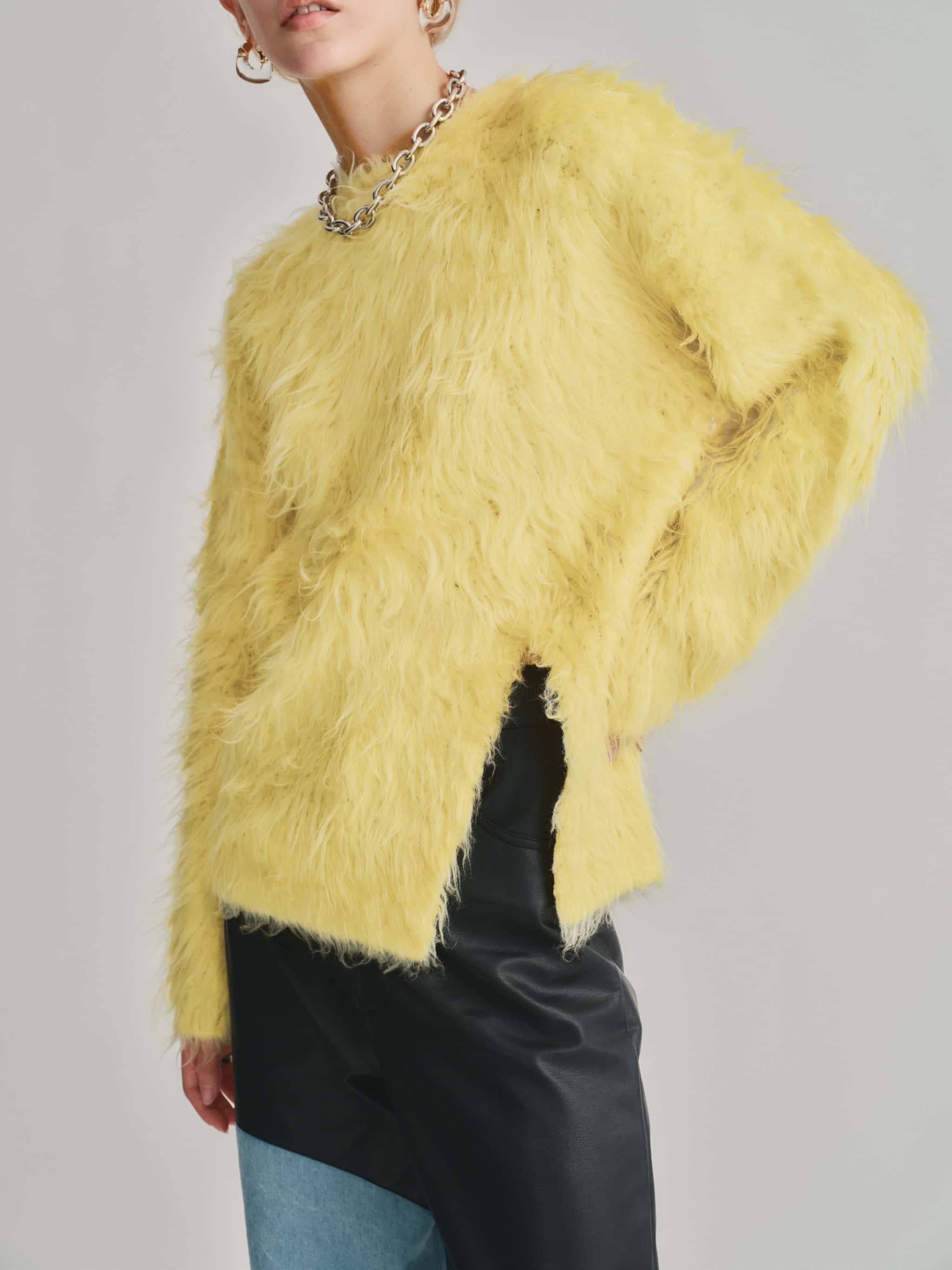 SHAGGY FRONT SLIT TOPS / YELLOW – led-tokyo│レッドトーキョー - 23AW