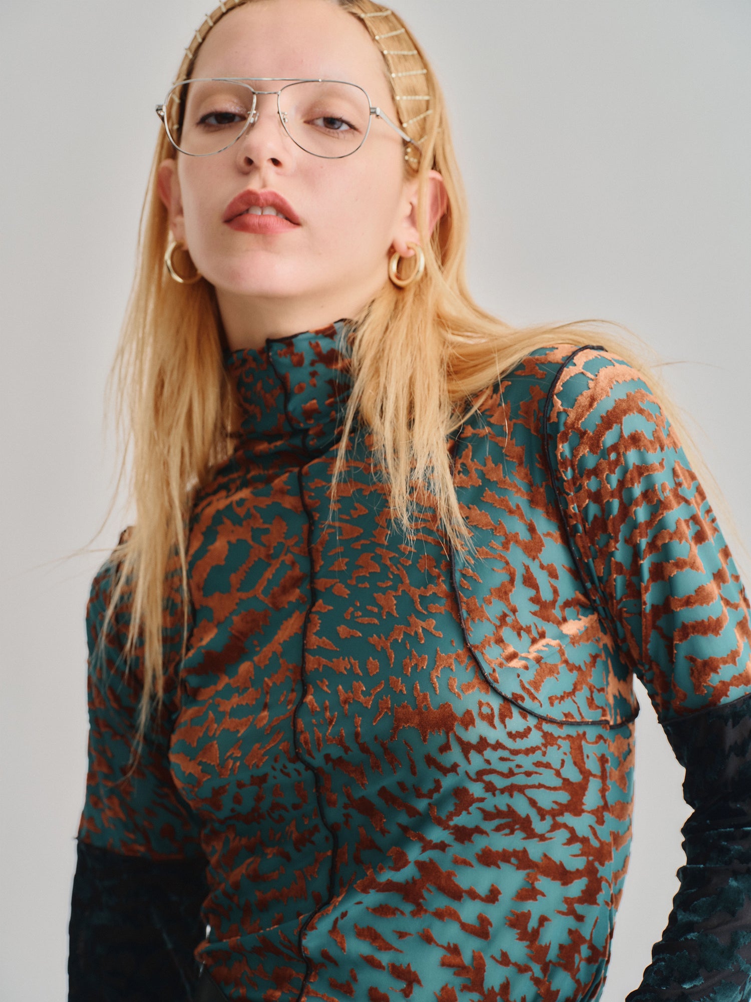 VELOUR SHEER LEOPARD TOPS /GREEN