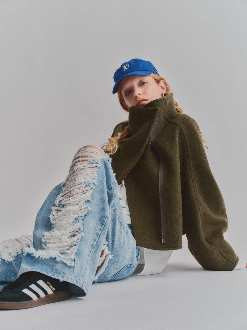 HIGH NECK WOOL SHORT COAT / KHAKI