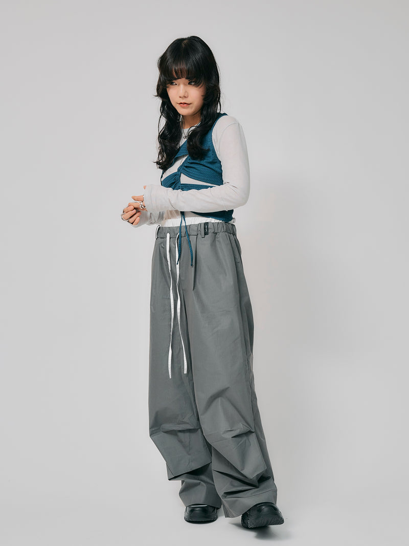 LAYERED TUCK PANTS / GRAY