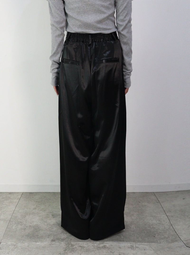 【Heart by led.】SATAIN TUCK PANTS / BLACK